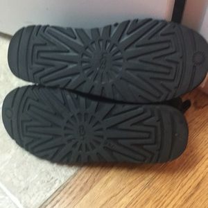 Ugg boot short with fuzz inside